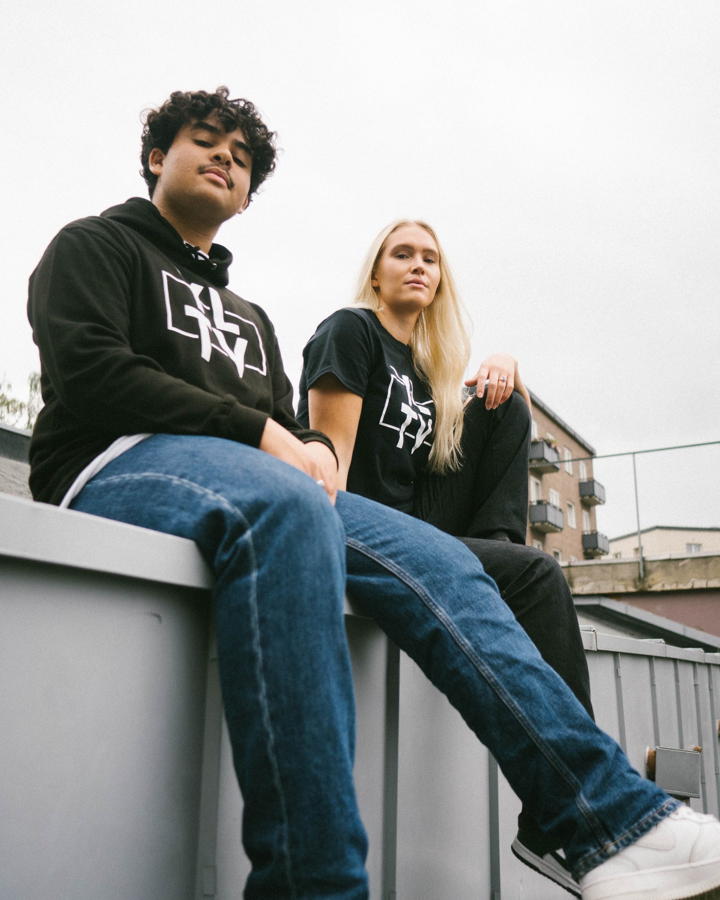 YLTV | HOODIE