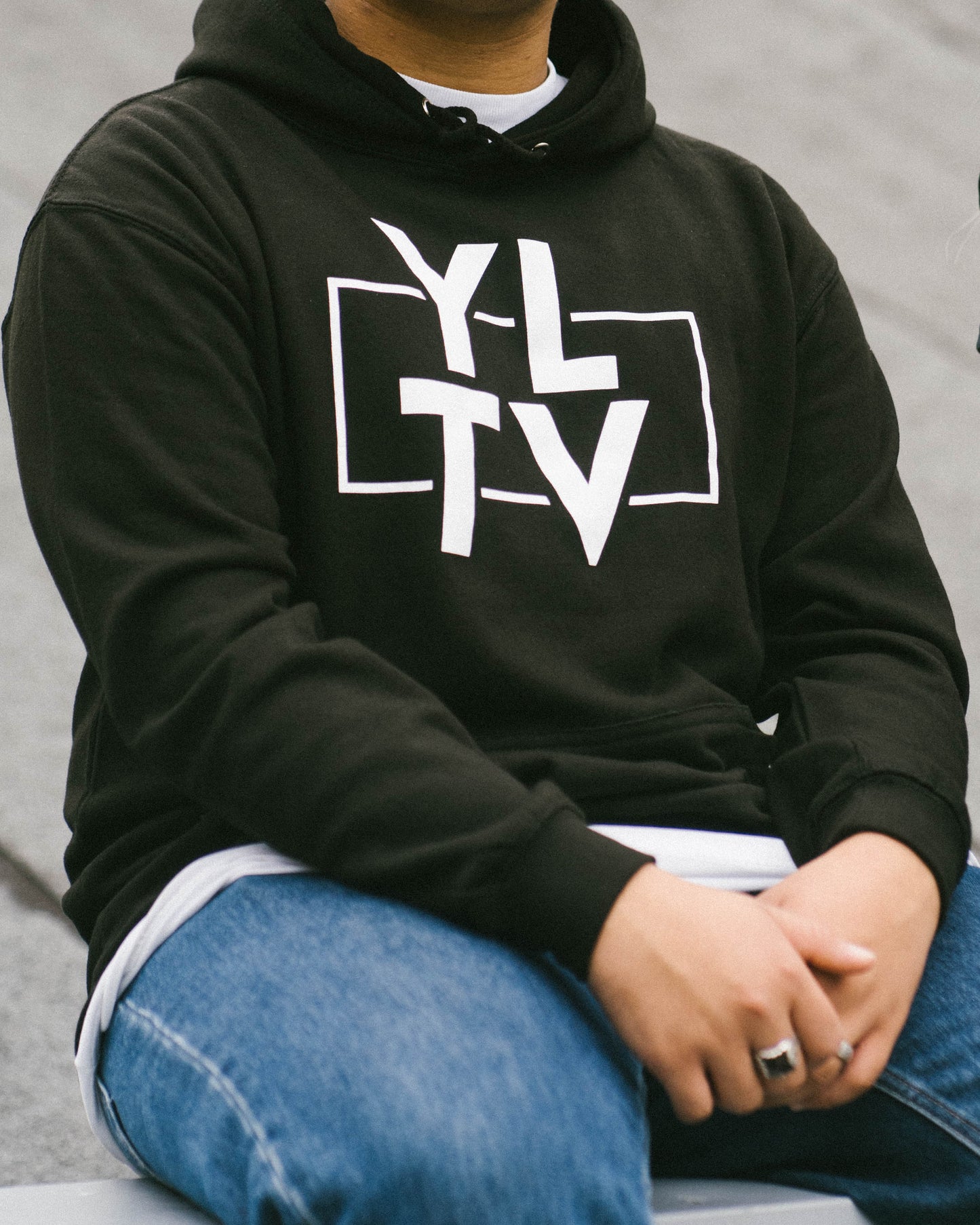 YLTV | HOODIE