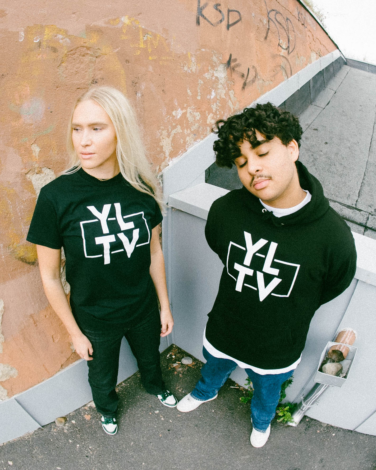 YLTV | HOODIE