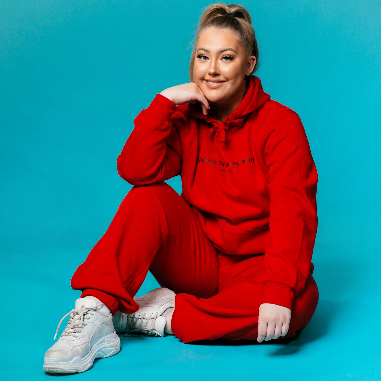 VICTORIA SKAU | RØD | BUKSE | NOBODY BREAKS MY HEART